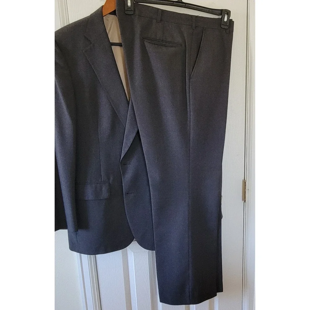 Racquet Club Mens 2 Piece Suit Charcoal Gray 42 Blazer 38x32 Pants KG Mens Store